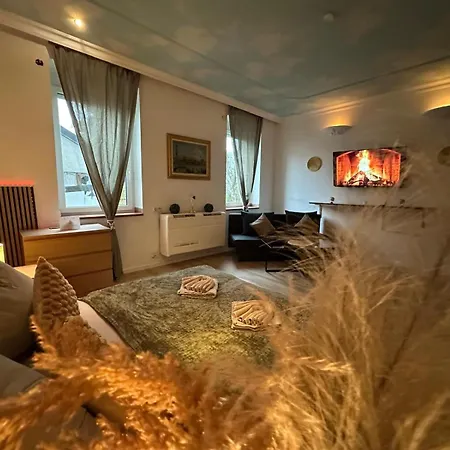 Honor - Nest Neu Renoviert Lägenhet