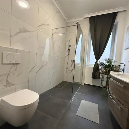 Honor - Nest Neu Renoviert Apartman Linz