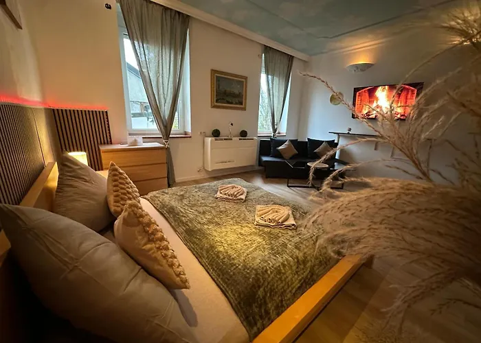 Honor - Nest Neu Renoviert Lägenhet