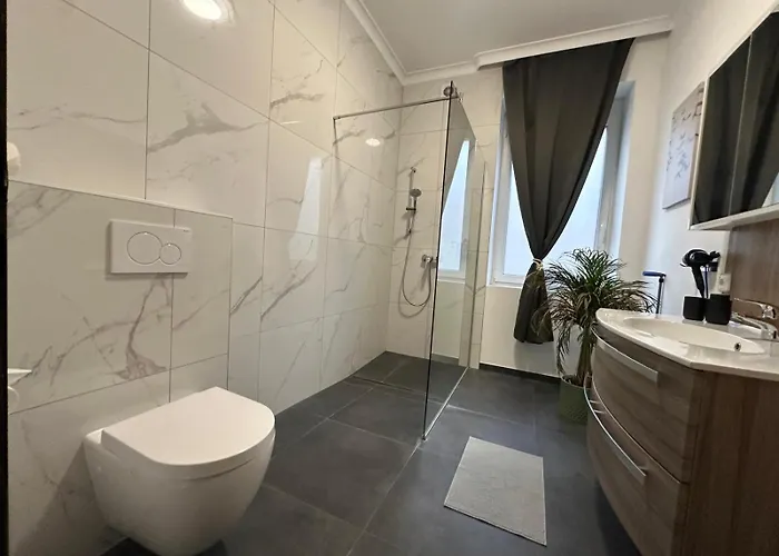 Honor - Nest Neu Renoviert Lägenhet Linz