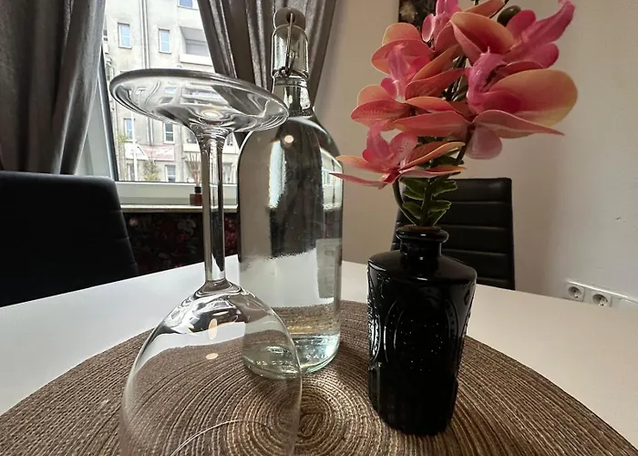 Honor - Nest Neu Renoviert Lägenhet *